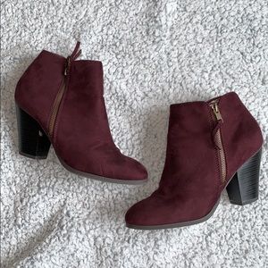 Maroon booties